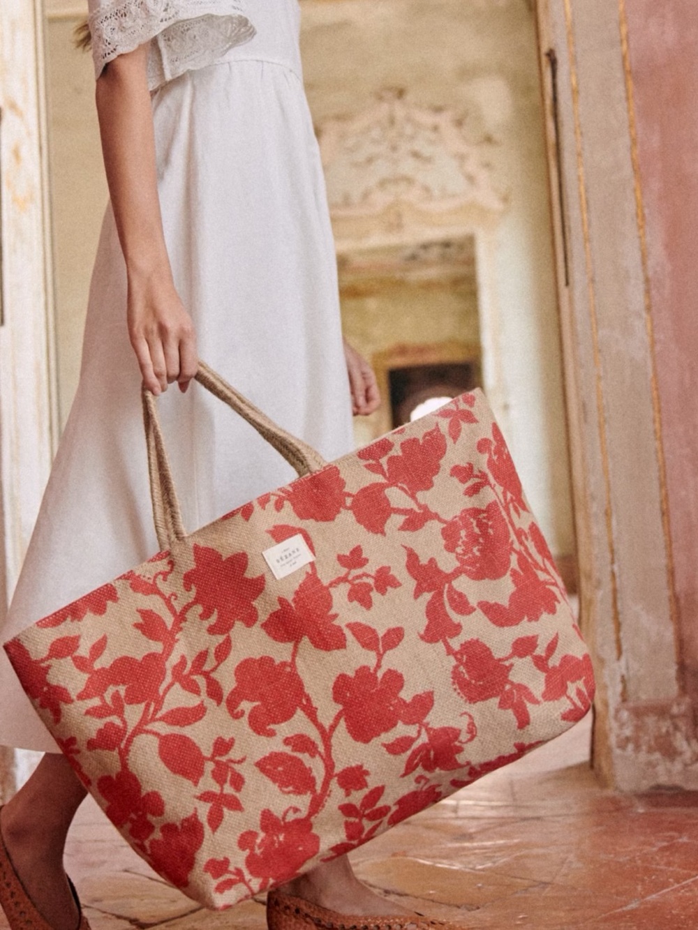 Sezane NWT 🇫🇷 Red Floral Jute Tote Bag - Woven Beach & Market Bag